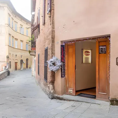 Nel Cuore Del Centro Storico. Sienne